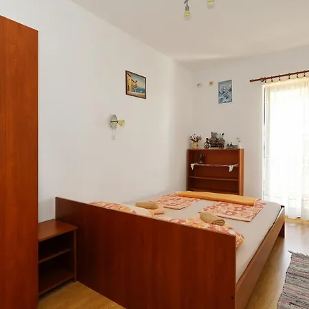 Zvjezdana Appartement Pirovac