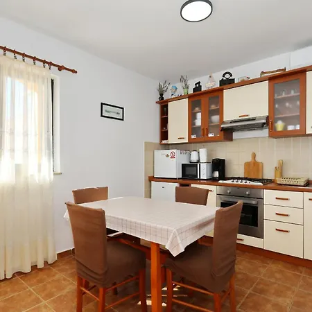 Zvjezdana * Pirovac